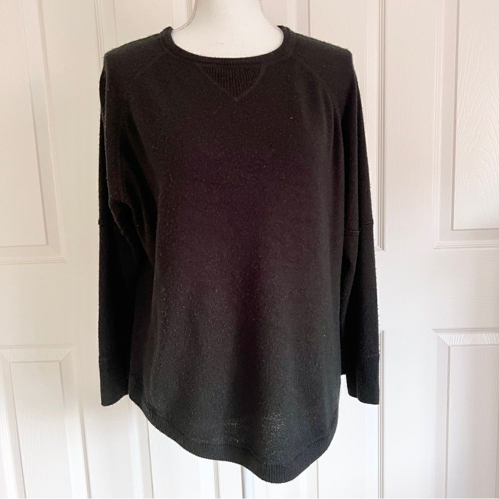 Sweet Romeo Crewneck Long Sleeve Sweater Black Medium EUC